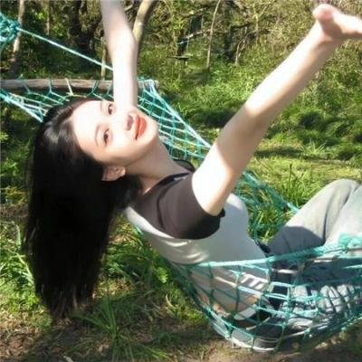 轻拍翻转小魔女 海报